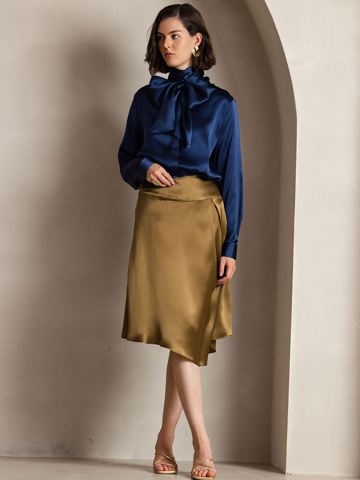 Reyanna™ | Dambasic Blus I 19 Momme Siden Med Knutkrage