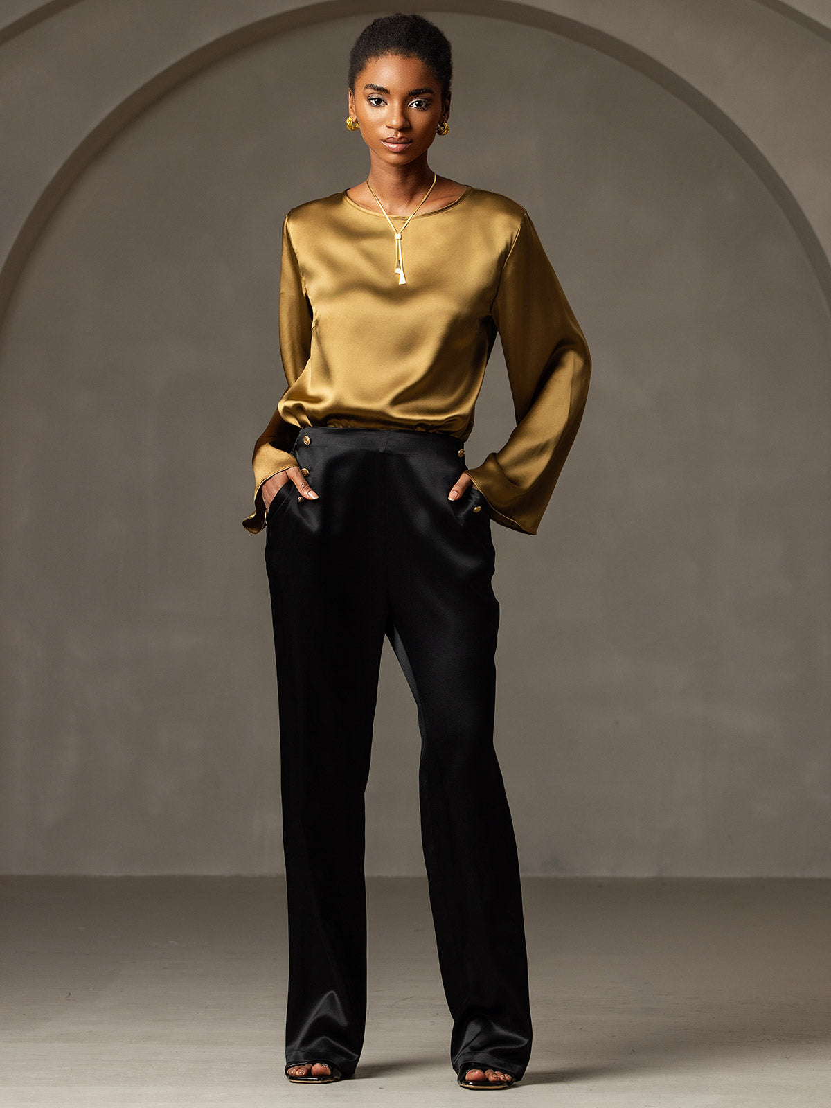 Reyanna™ | Silke Långärmad Blus