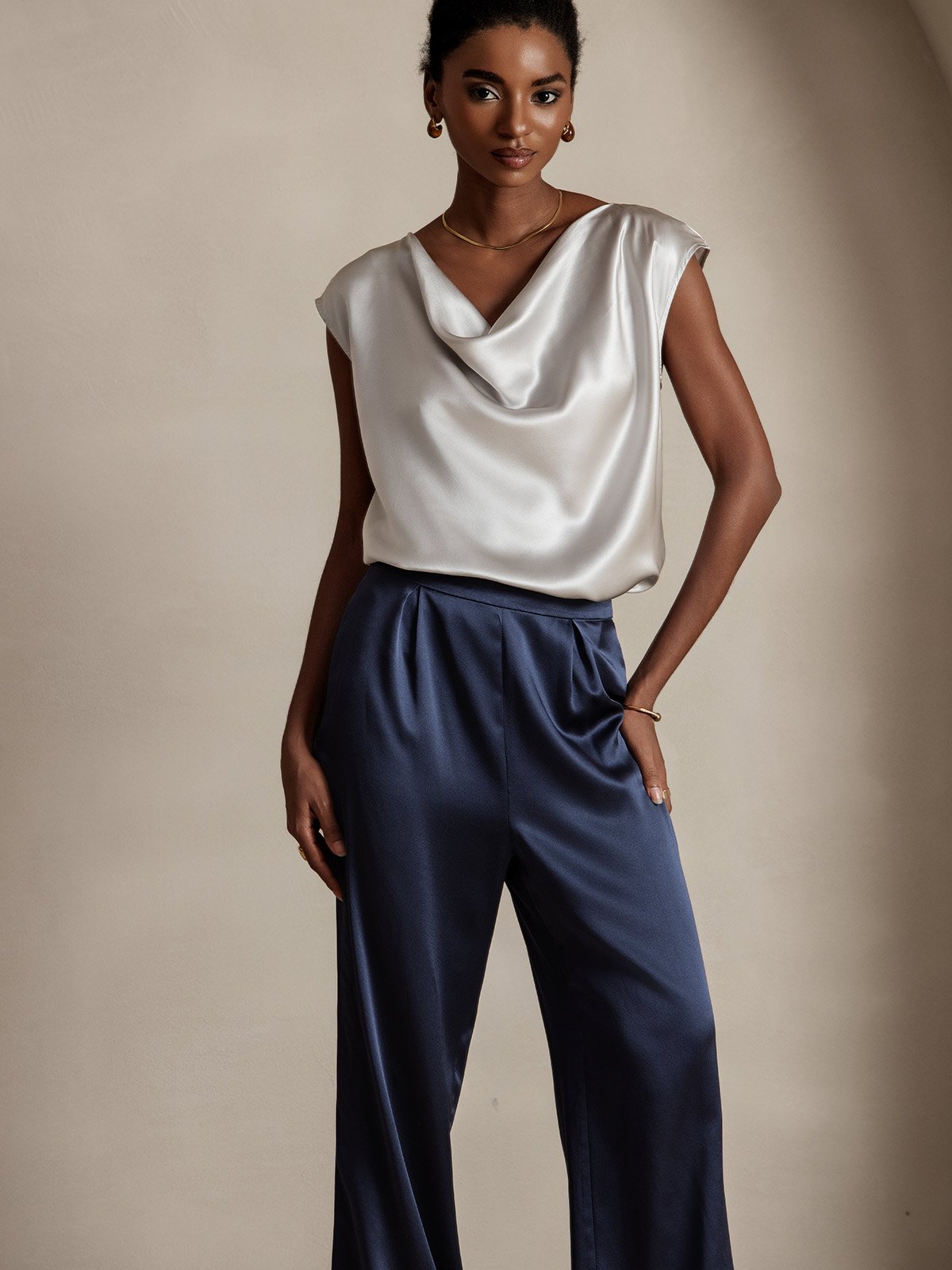 Reyanna™ | Silke Kappärmad Krage Tanktop/Blus