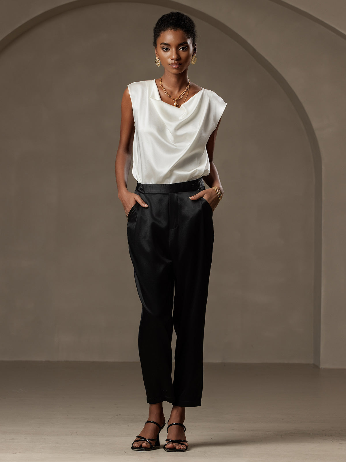 Reyanna™ | Siden modebyxor i carrotmodell
