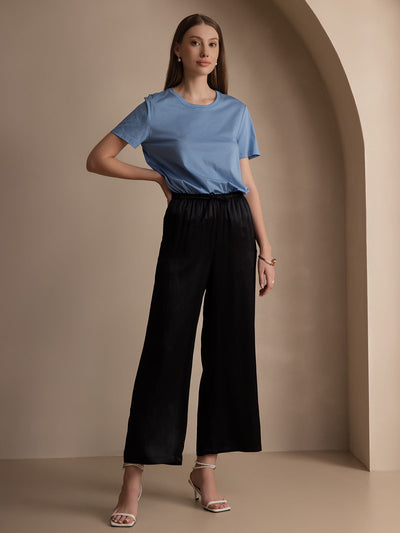 Reyanna™ | Silke Stickad Bas Rund Hals T-Shirt
