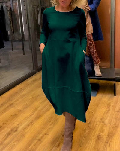 Elegant enfärgad klänning