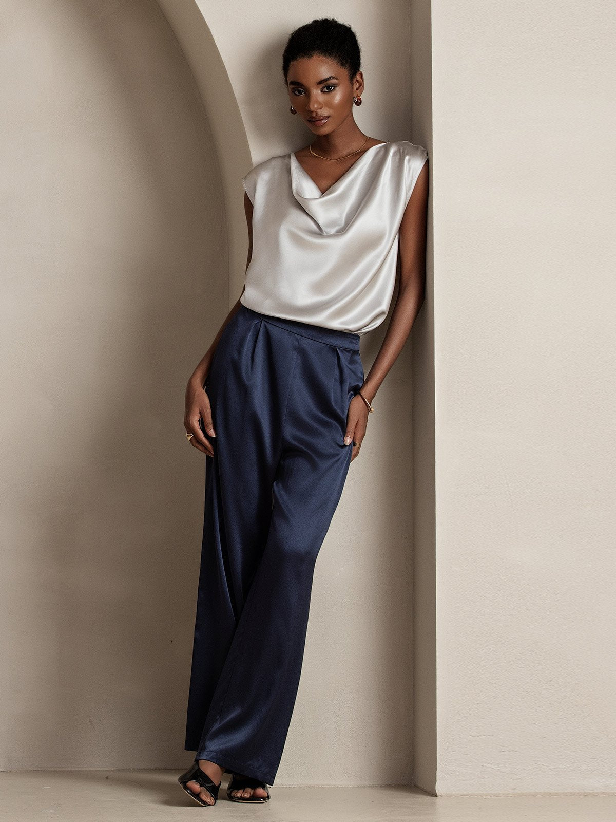 Reyanna™ | Silke Kappärmad Krage Tanktop/Blus