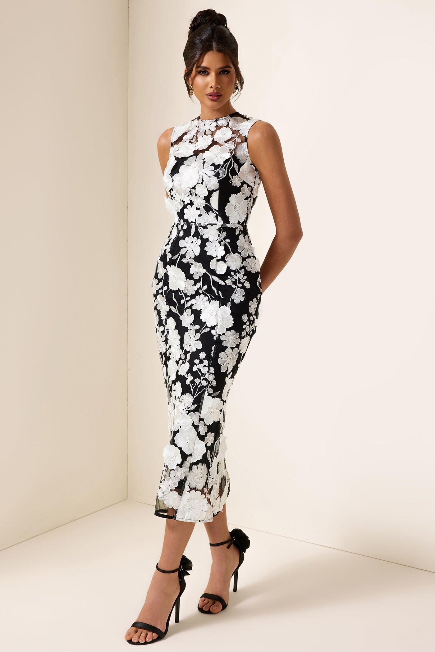Reyanna™ | 3D Flower Round Neck Sleeveless Midi Dress