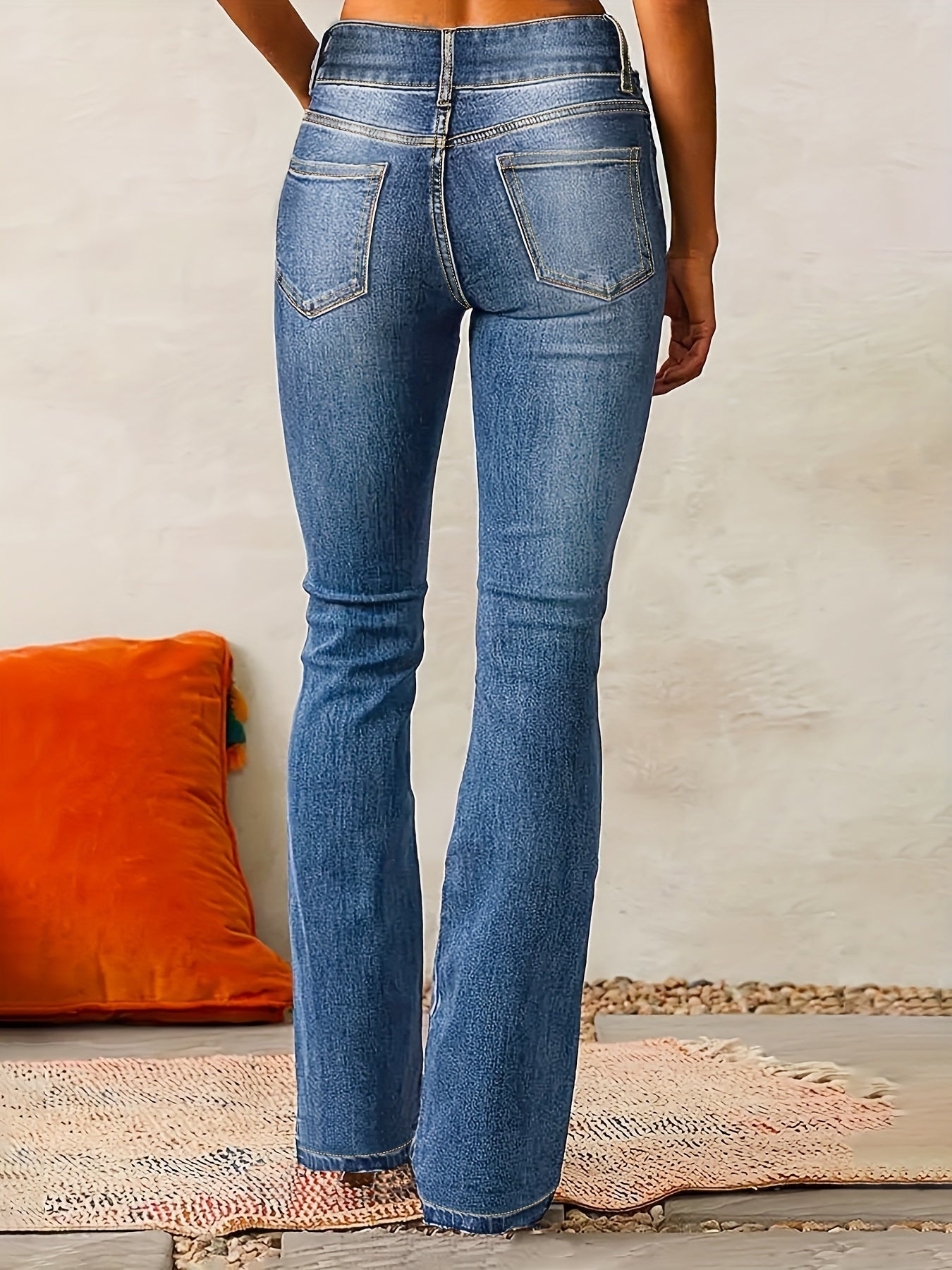 Reyanna |Lova | Utsvängda jeans med hög midja