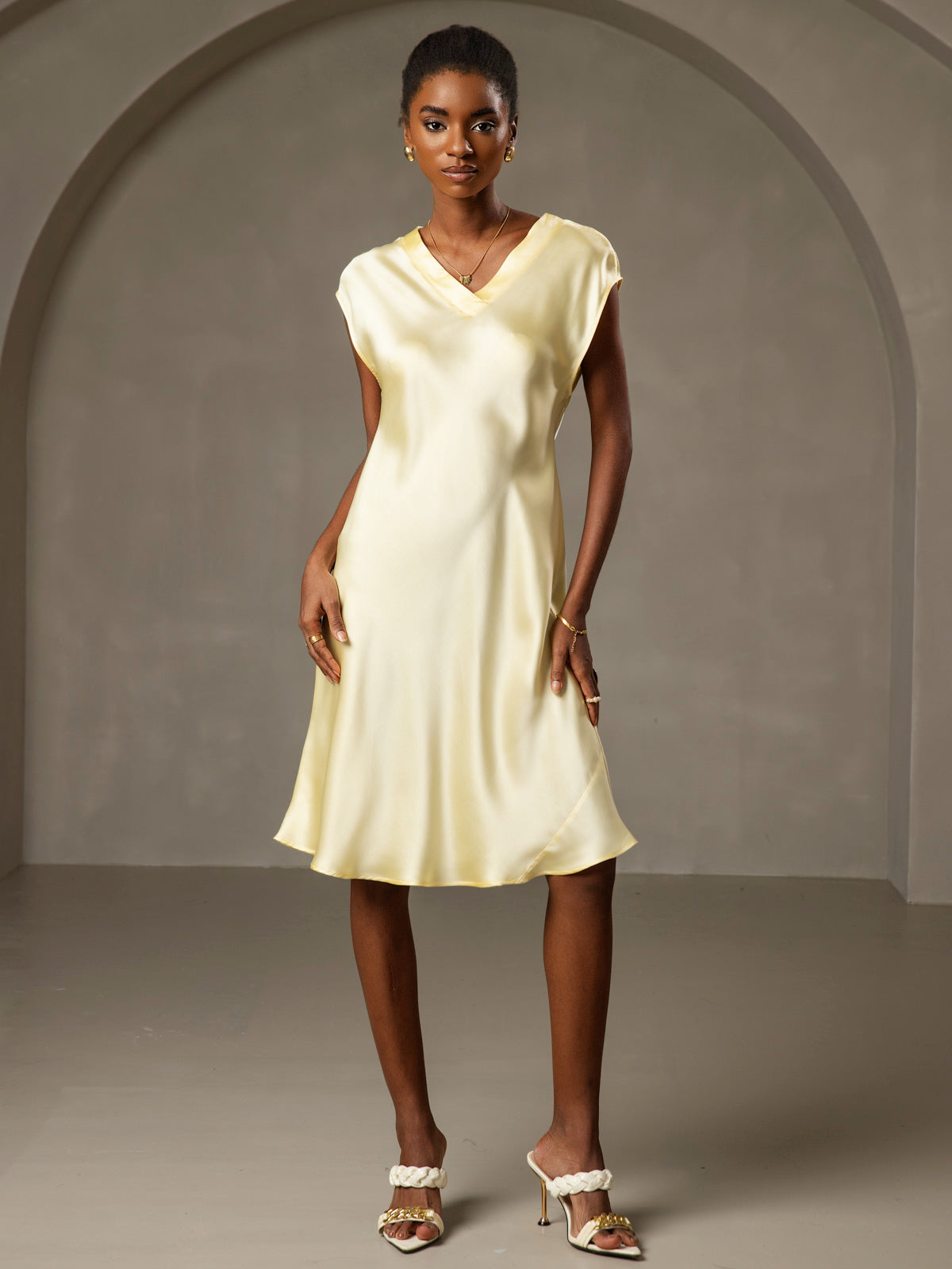 Reyanna™ | Ren Siden Elegant Cap Sleeve Klänning