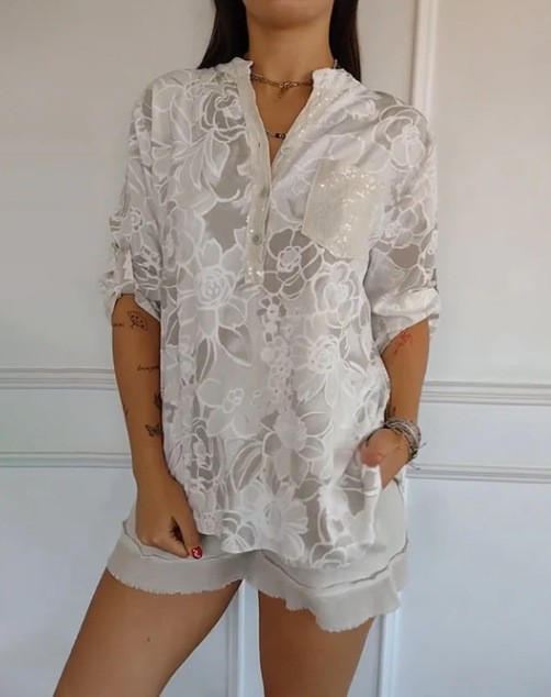 Reyanna |Lotta | Elegant blus med blommor