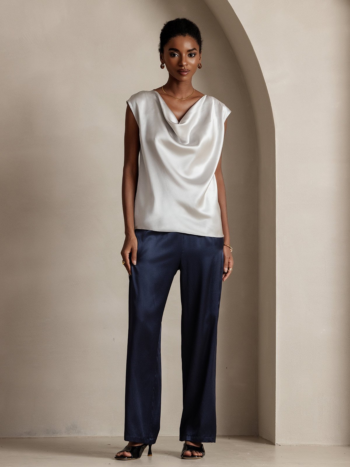 Reyanna™ | Silke Kappärmad Krage Tanktop/Blus