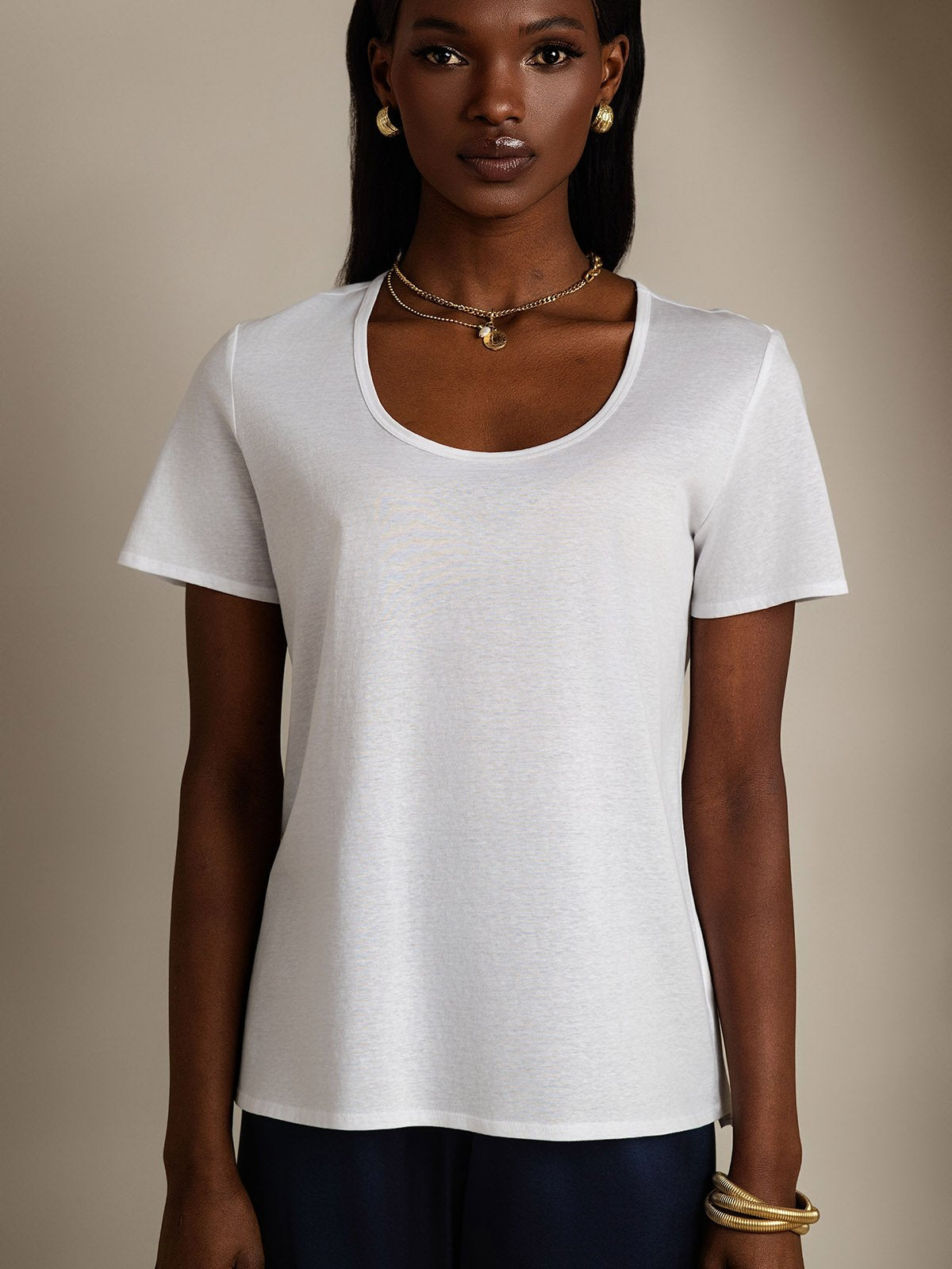 Reyanna™ | Silkeblandning U-ringning Dam T-shirt