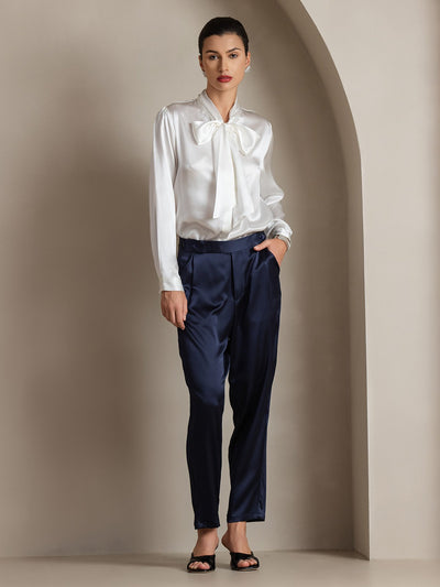Reyanna™ | Elegant Siden Skjorta med Knytkrage och Långa Ärmar