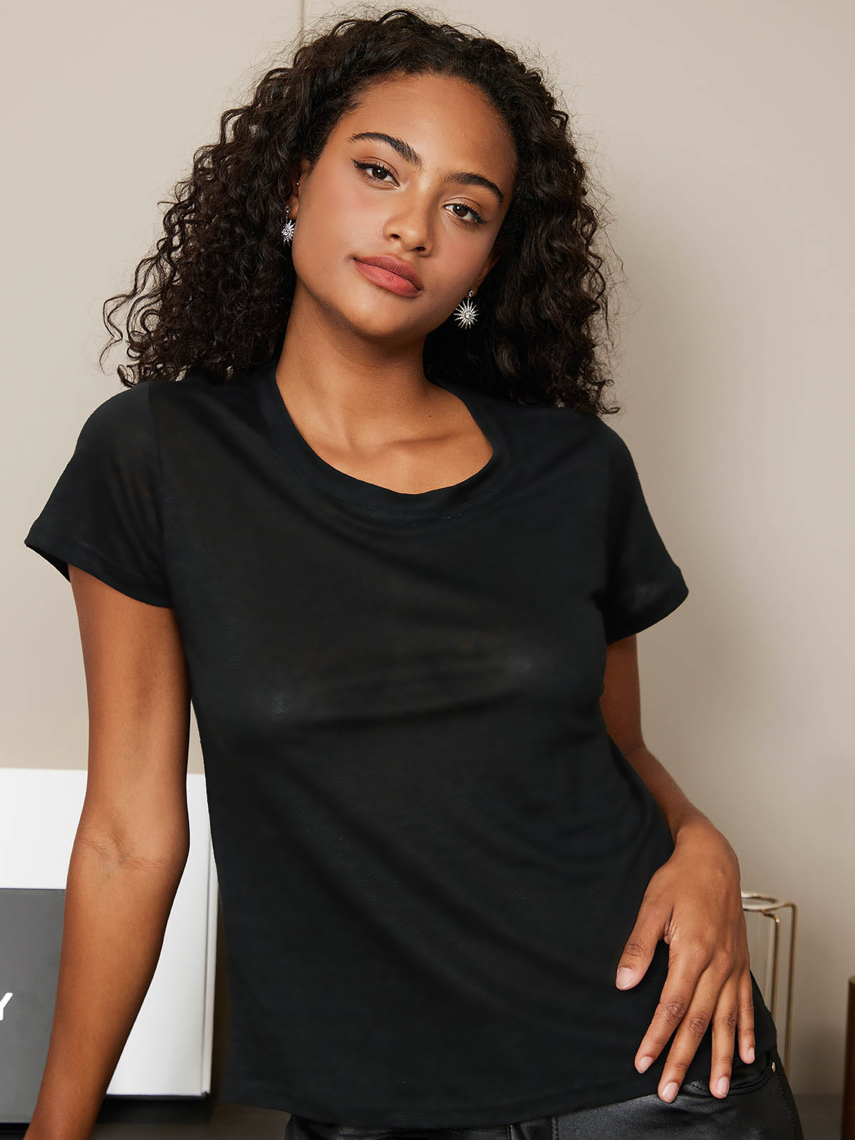 Reyanna™ | Silke Stickad Rundhals T-shirt