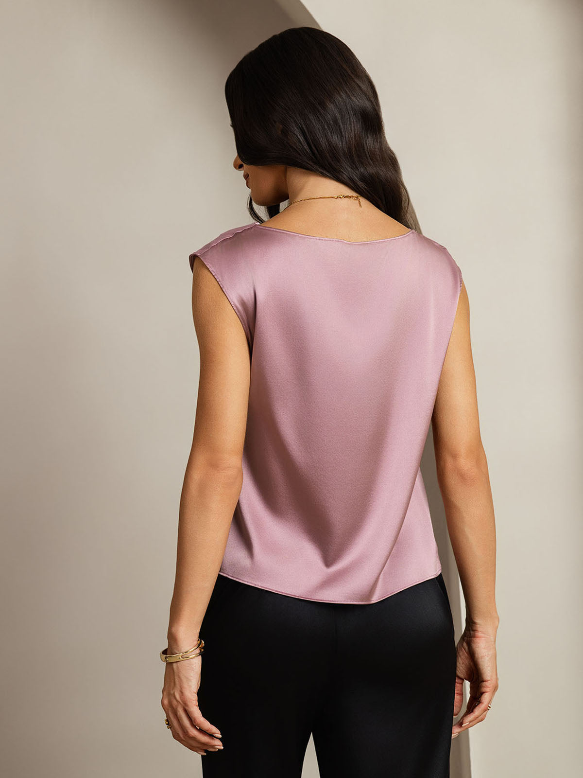 Reyanna™ | Silke Kappärmad Krage Tanktop/Blus