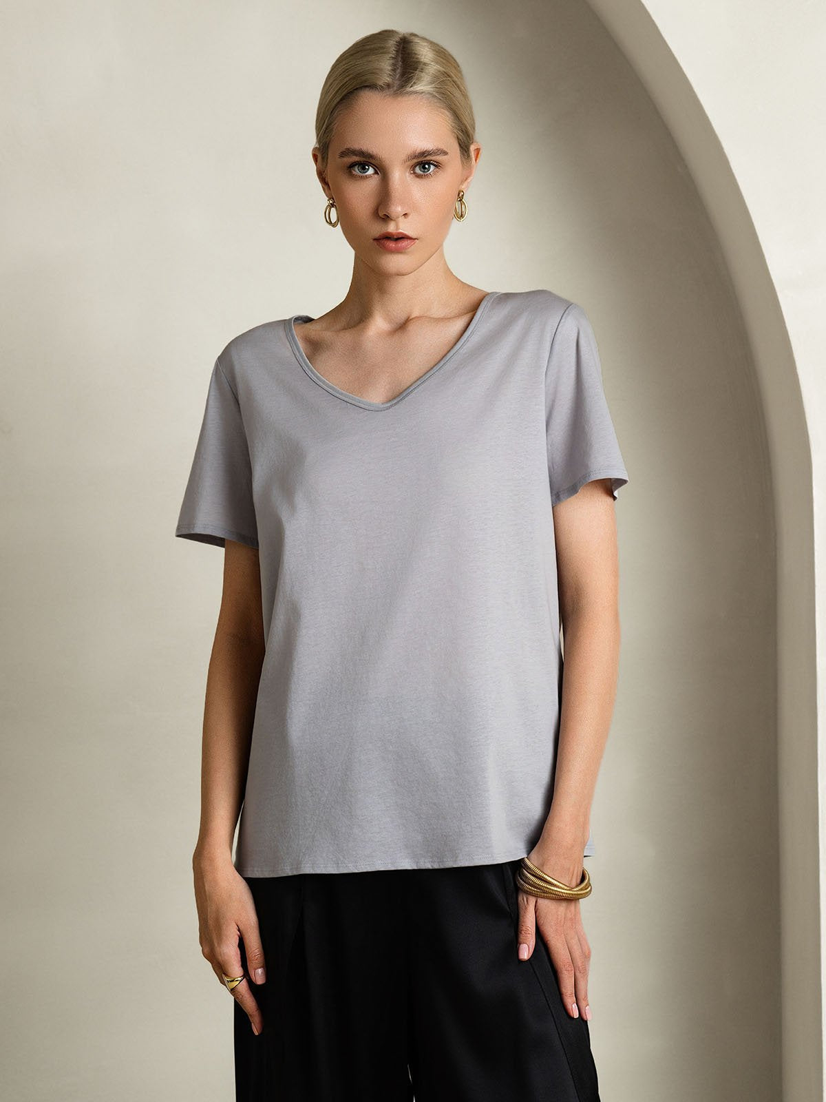 Reyanna™ | Silkeblandning V-ringning Dam T-shirt