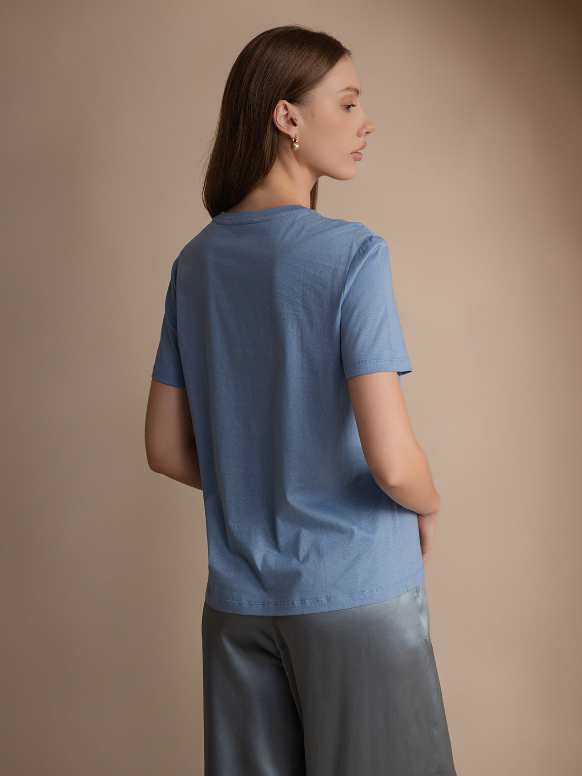 Reyanna™ | Silke Stickad Bas Rund Hals T-Shirt