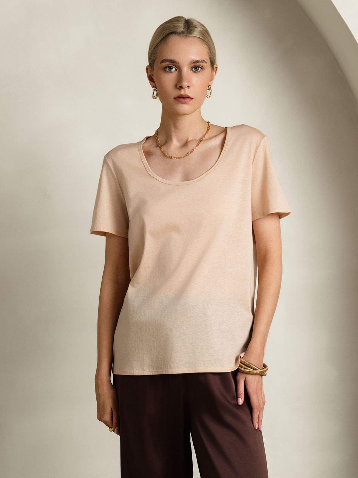 Reyanna™ | Silkeblandning U-ringning Dam T-shirt