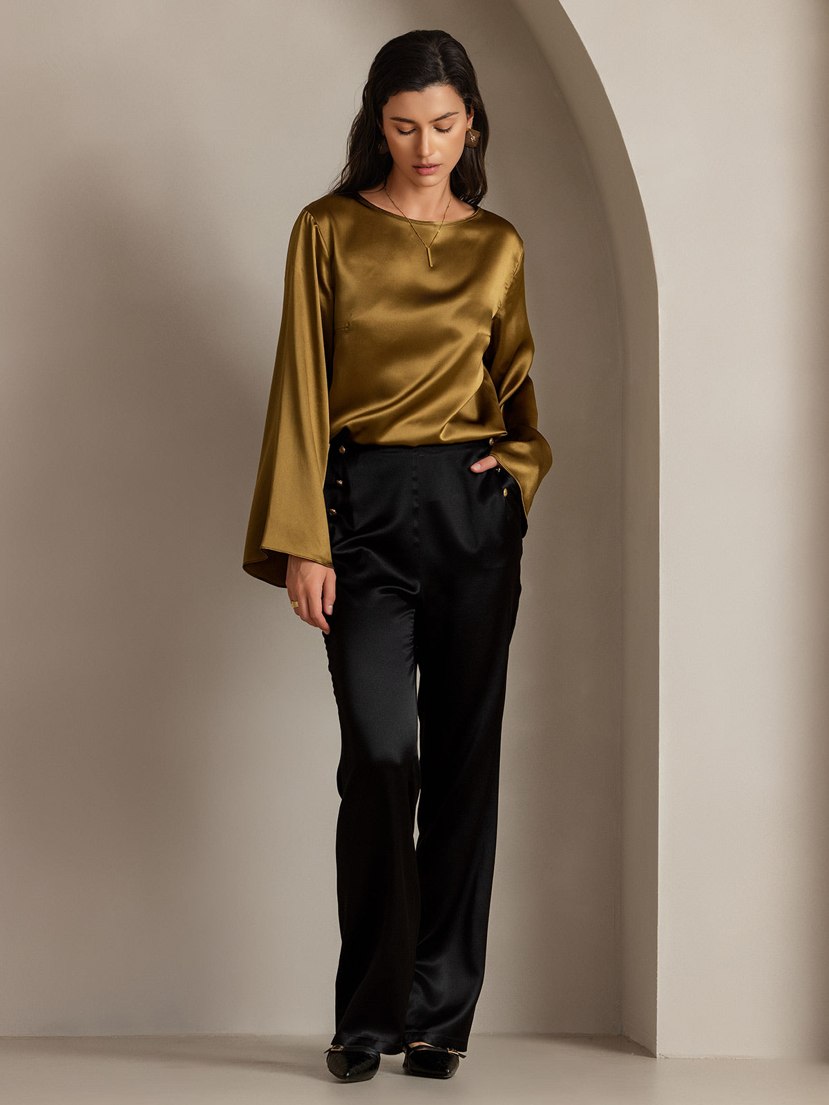 Reyanna™ | Silke Figursydda Knappfickor Kostymbyxor