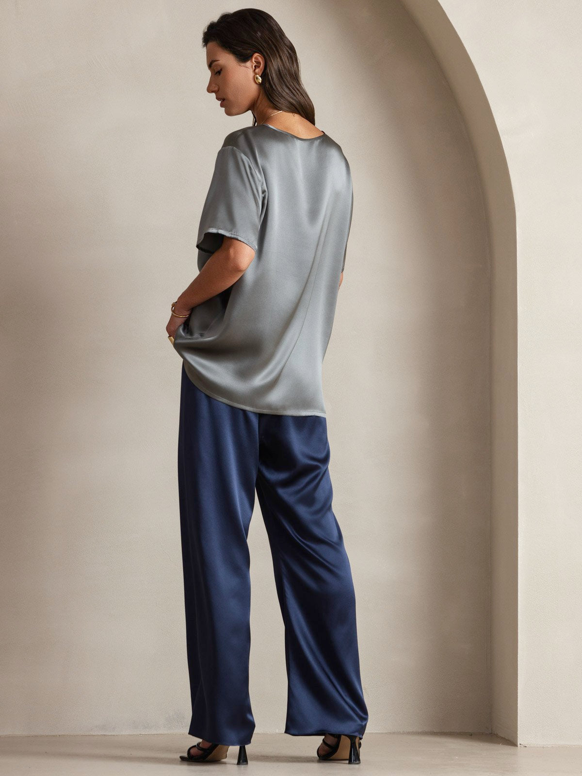 Reyanna™ | Ren siden Kort Ärme T-shirt (byxor ingår ej)