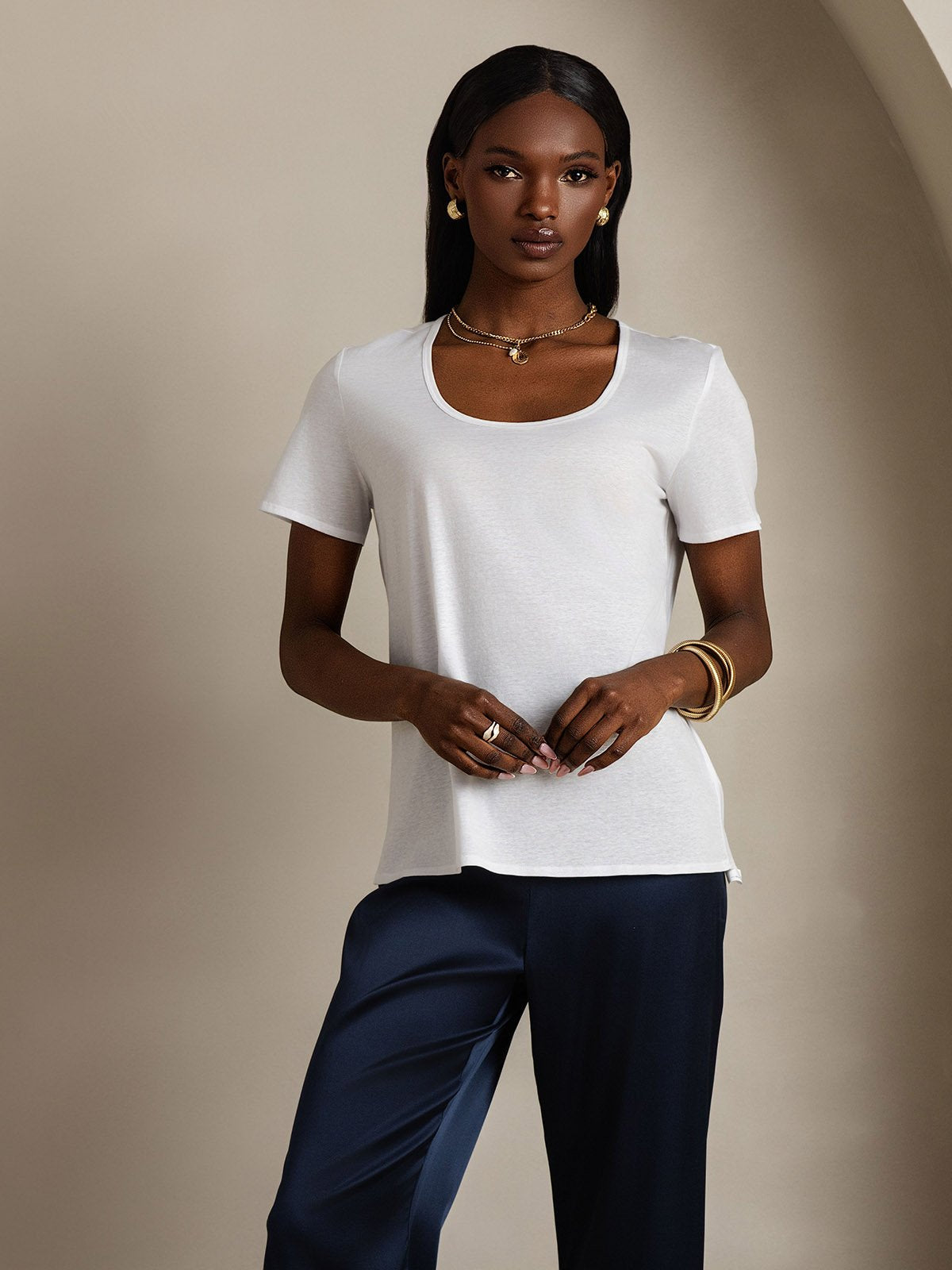 Reyanna™ | Silkeblandning U-ringning Dam T-shirt