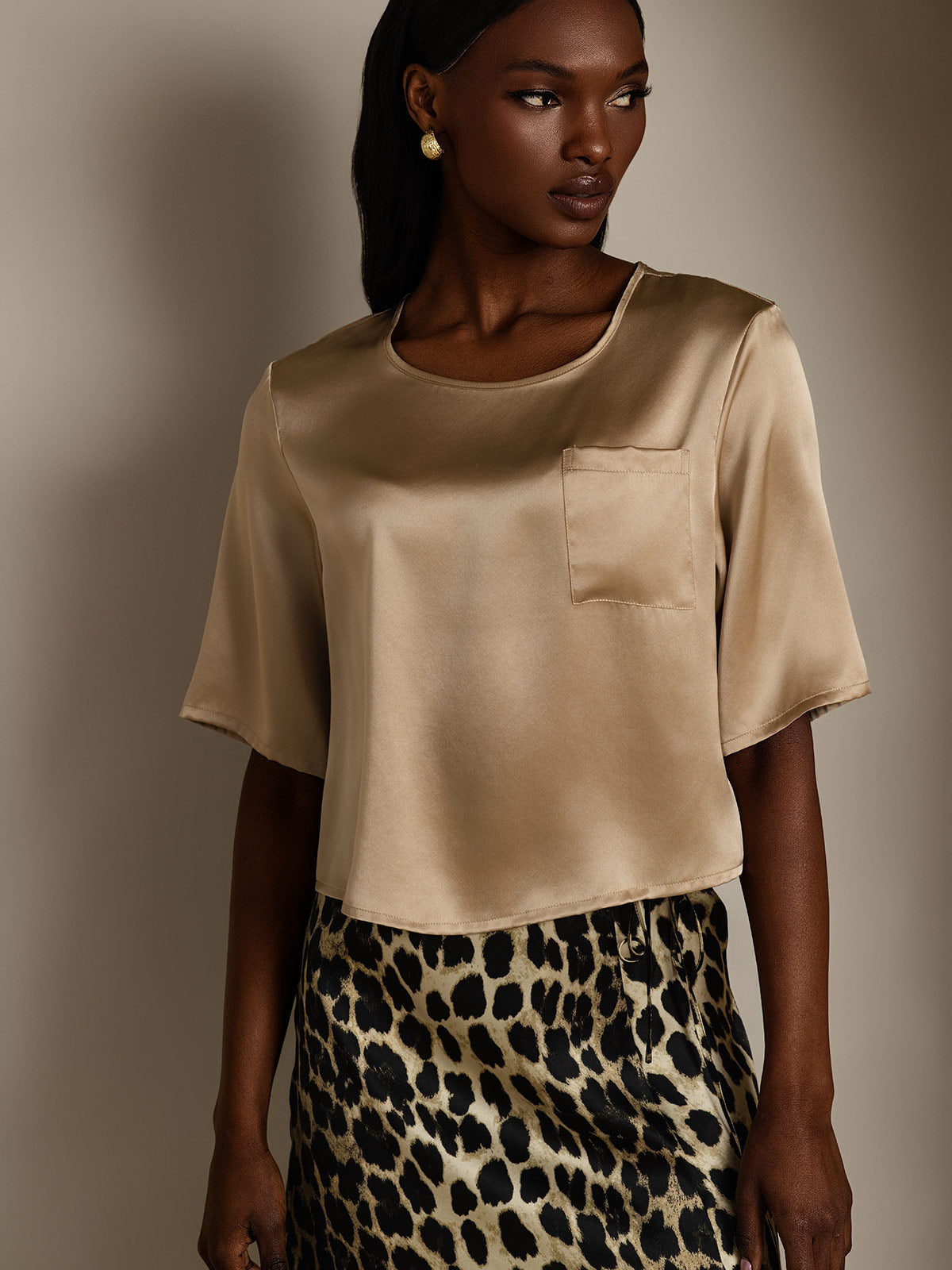 Reyanna™ | Rent Silke Enfärgad Hårärm Dam T-Shirt
