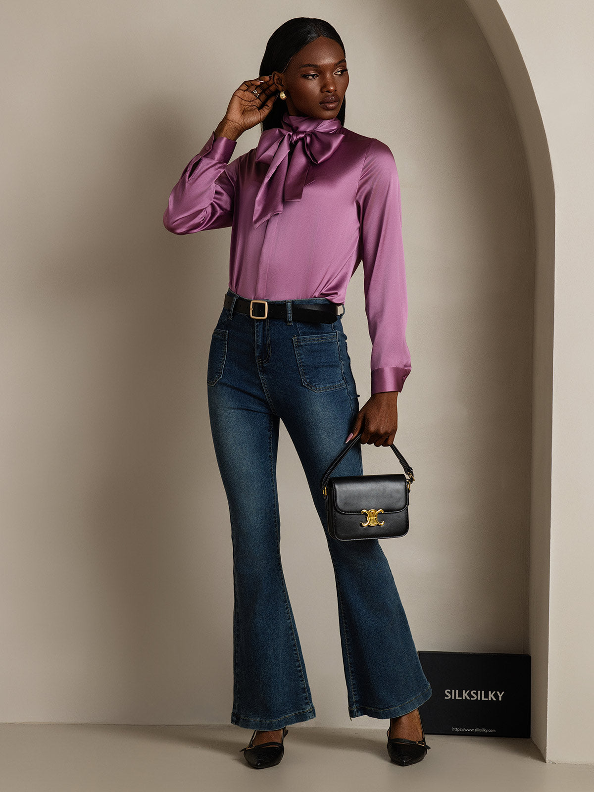 Reyanna™ | Dambasic Blus I 19 Momme Siden Med Knutkrage