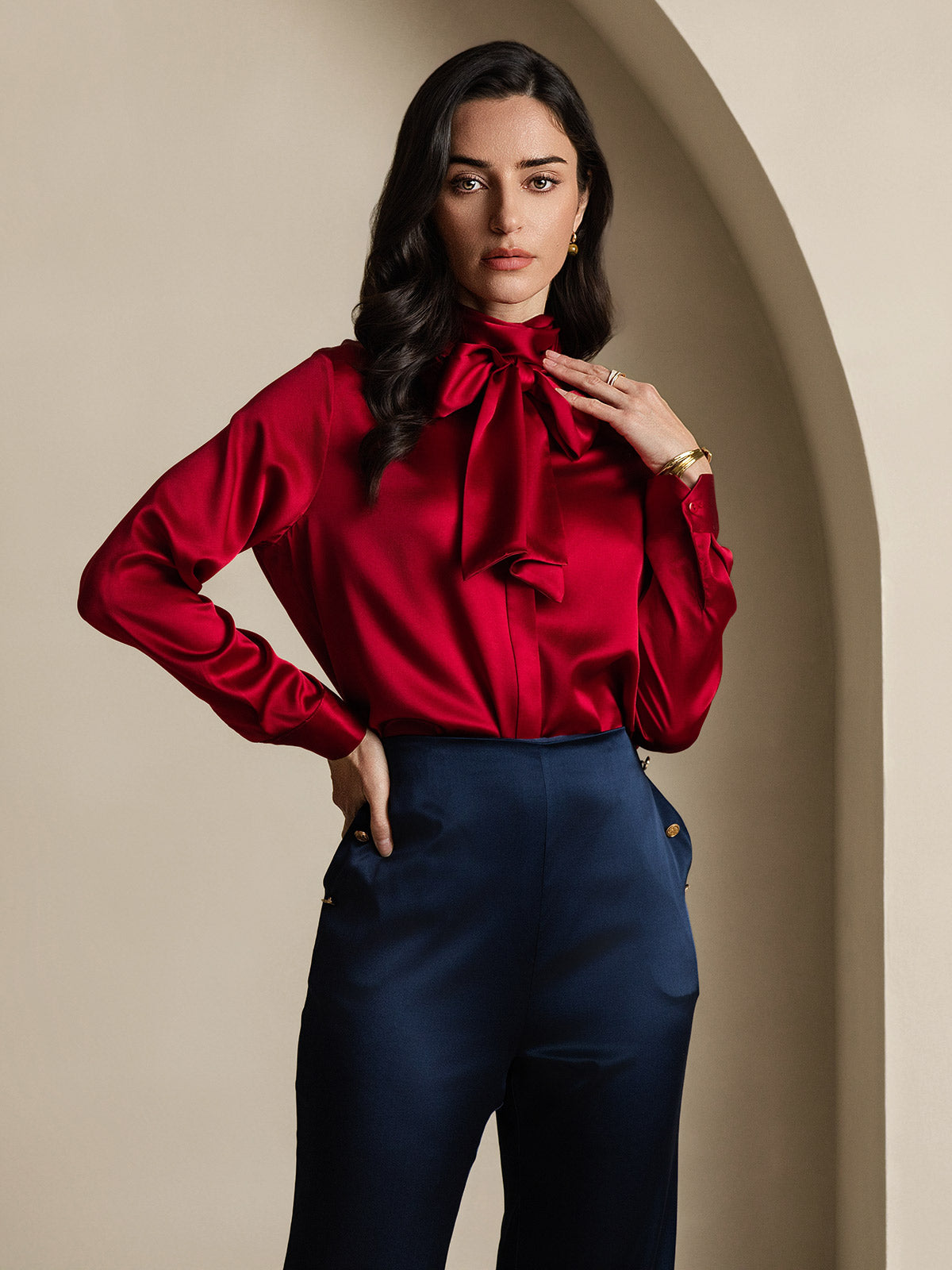 Reyanna™ | Dambasic Blus I 19 Momme Siden Med Knutkrage