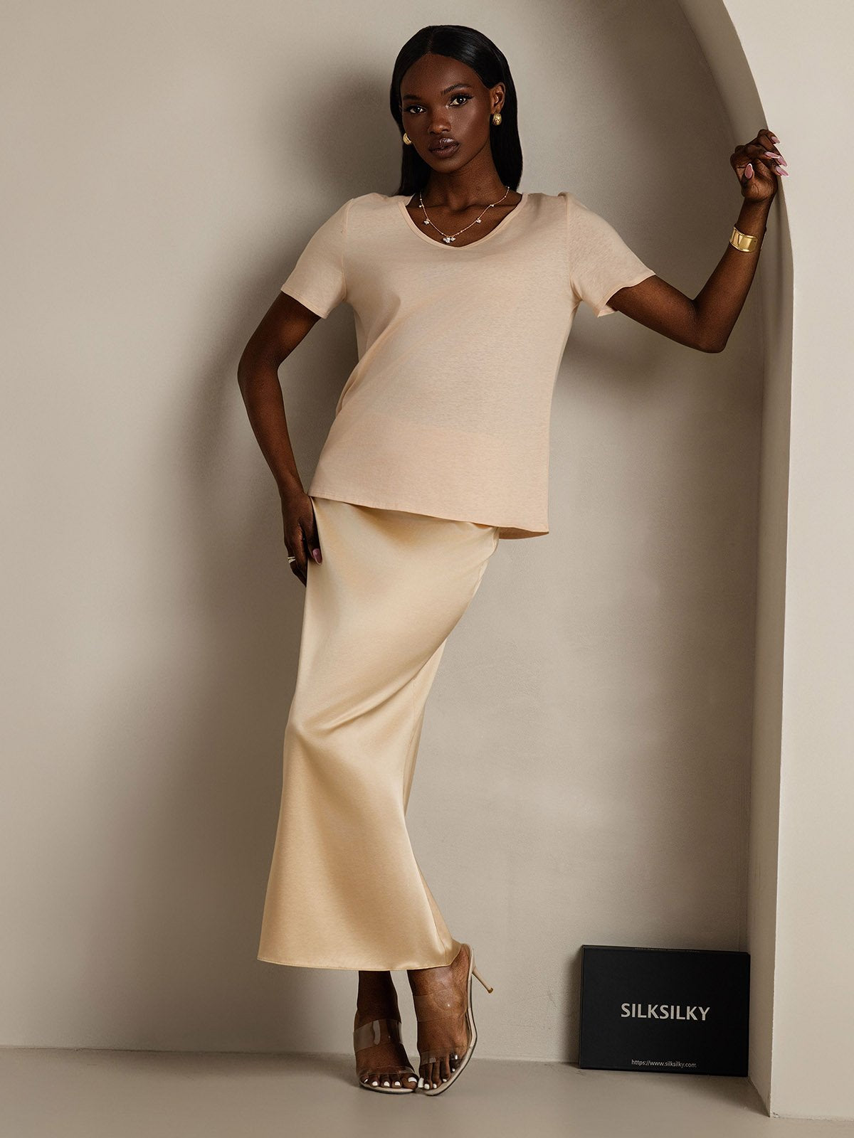 Reyanna™ | Silkeblandning V-ringning Dam T-shirt