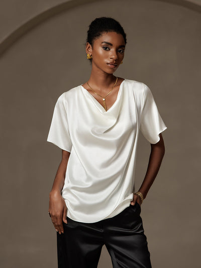 Reyanna™ | Siden avslappnad cowl neck t-shirt med kort ärm