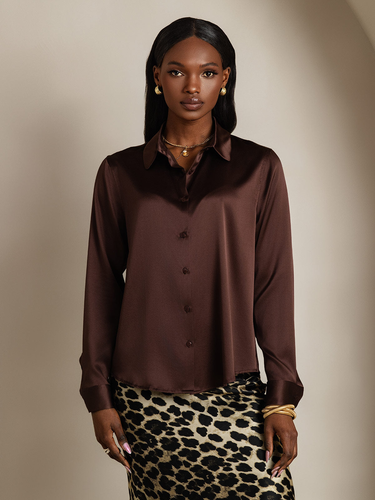 Reyanna™ | Silkesklassisk Militärinspirerad Blus Med Krage