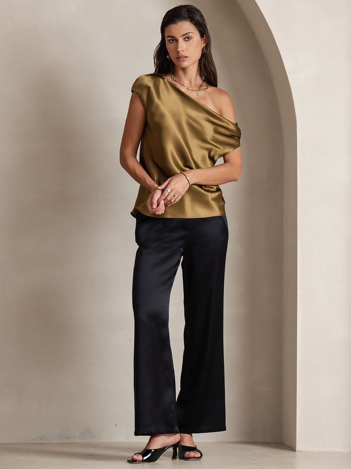 Reyanna™ | Silke Chic En-Skulder Blus