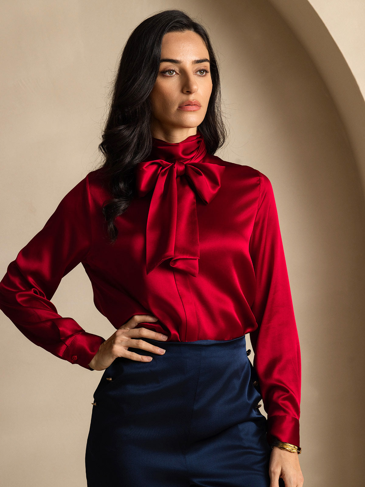 Reyanna™ | Dambasic Blus I 19 Momme Siden Med Knutkrage