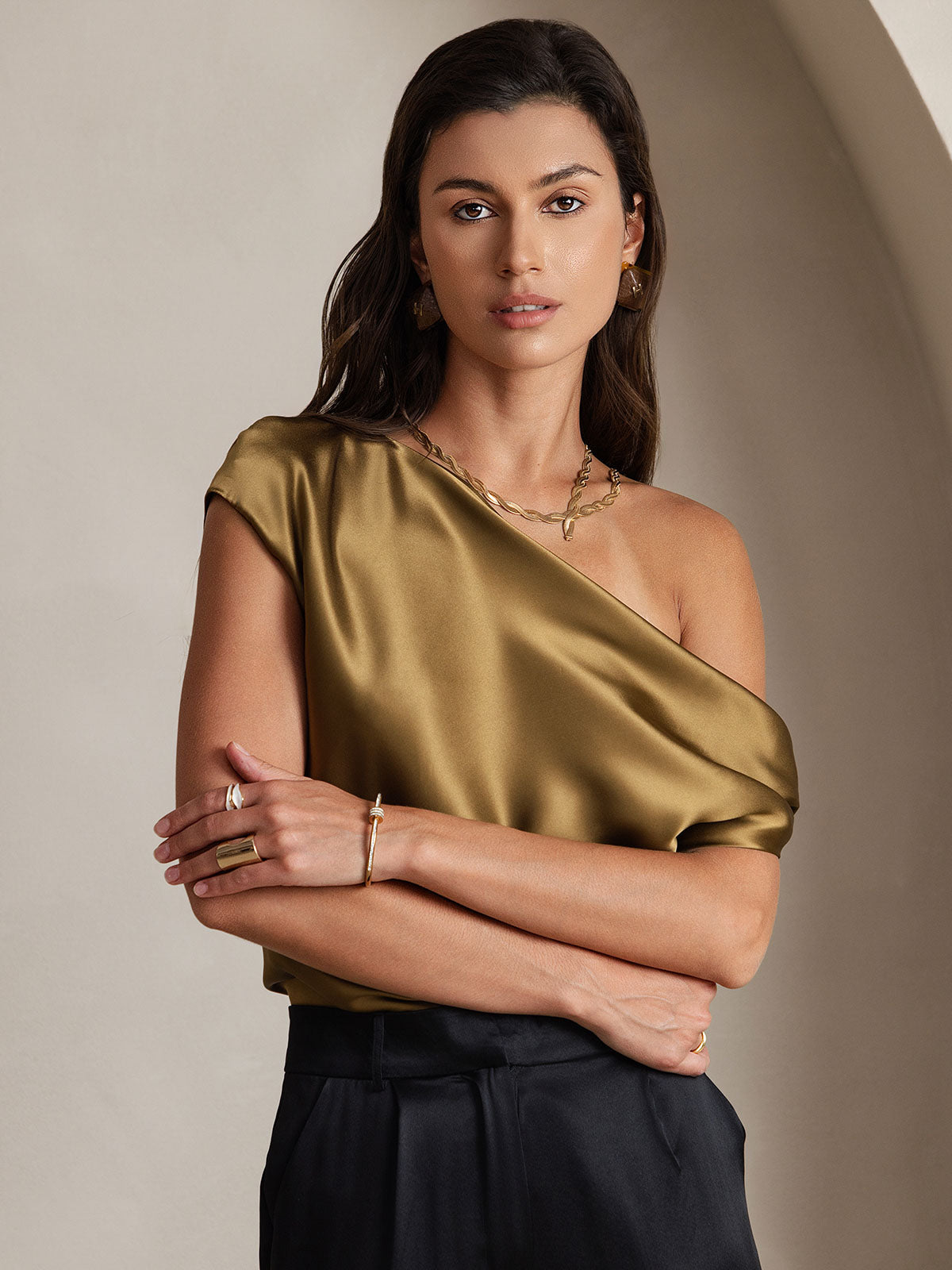 Reyanna™ | Silke Chic En-Skulder Blus
