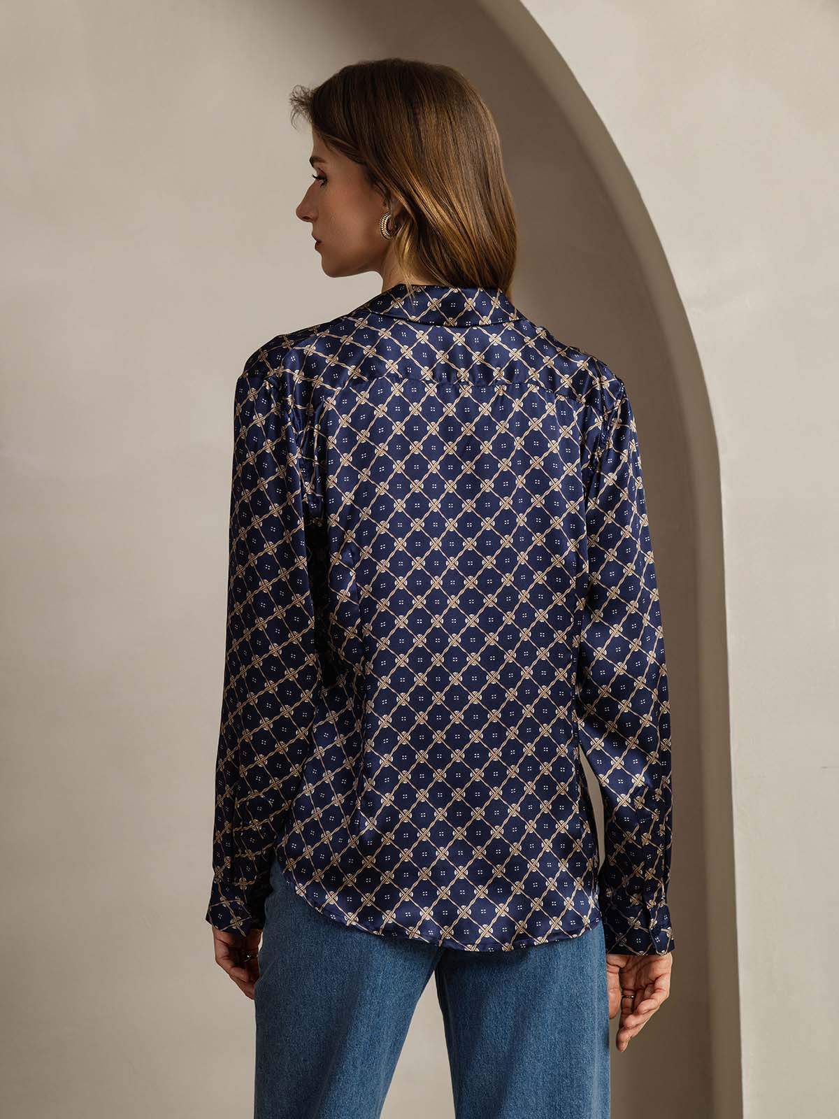 Reyanna™ | Silkesklassisk Militärinspirerad Blus Med Krage
