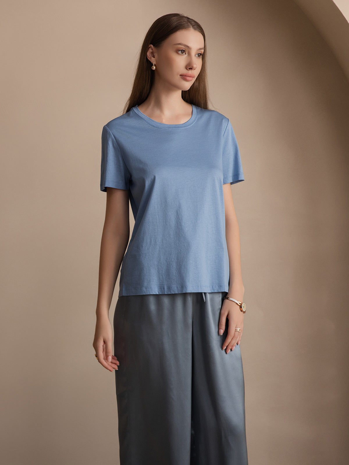 Reyanna™ | Silkestrikad Rundhals T-shirt