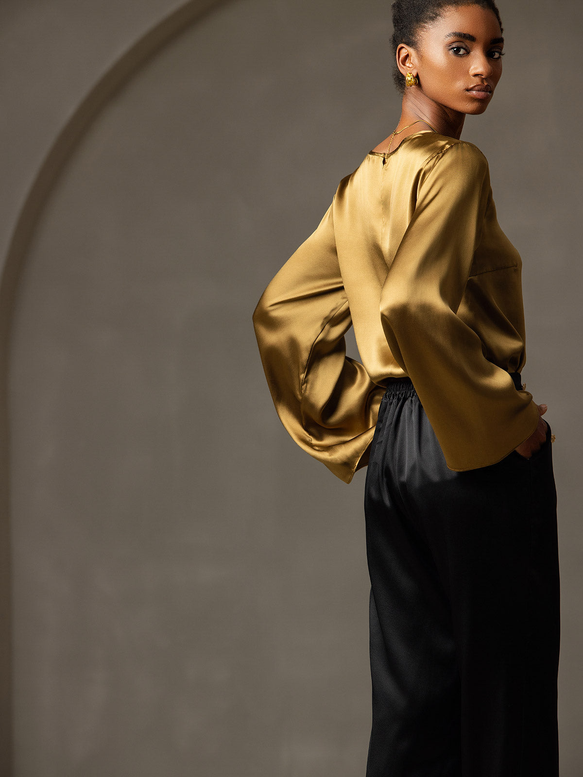 Reyanna™ | Silke Avslappnad Långärmad Blus