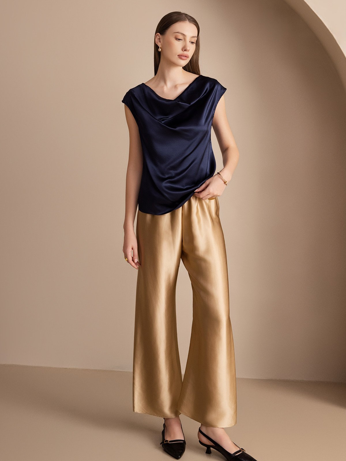 Reyanna™ | Silke Kappärmad Krage Tanktop/Blus