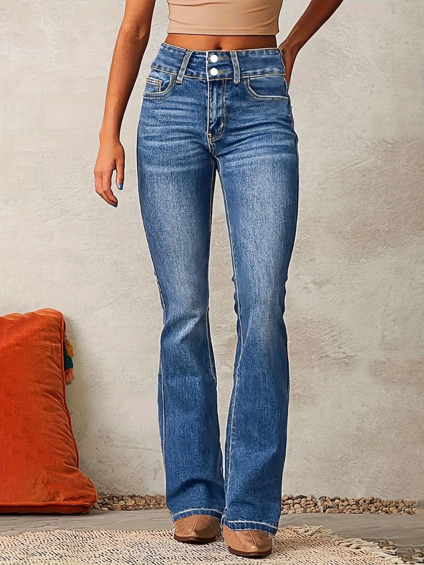 Reyanna |Lova | Utsvängda jeans med hög midja