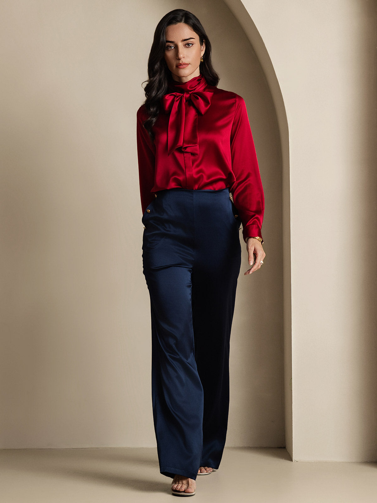 Reyanna™ | Dambasic Blus I 19 Momme Siden Med Knutkrage