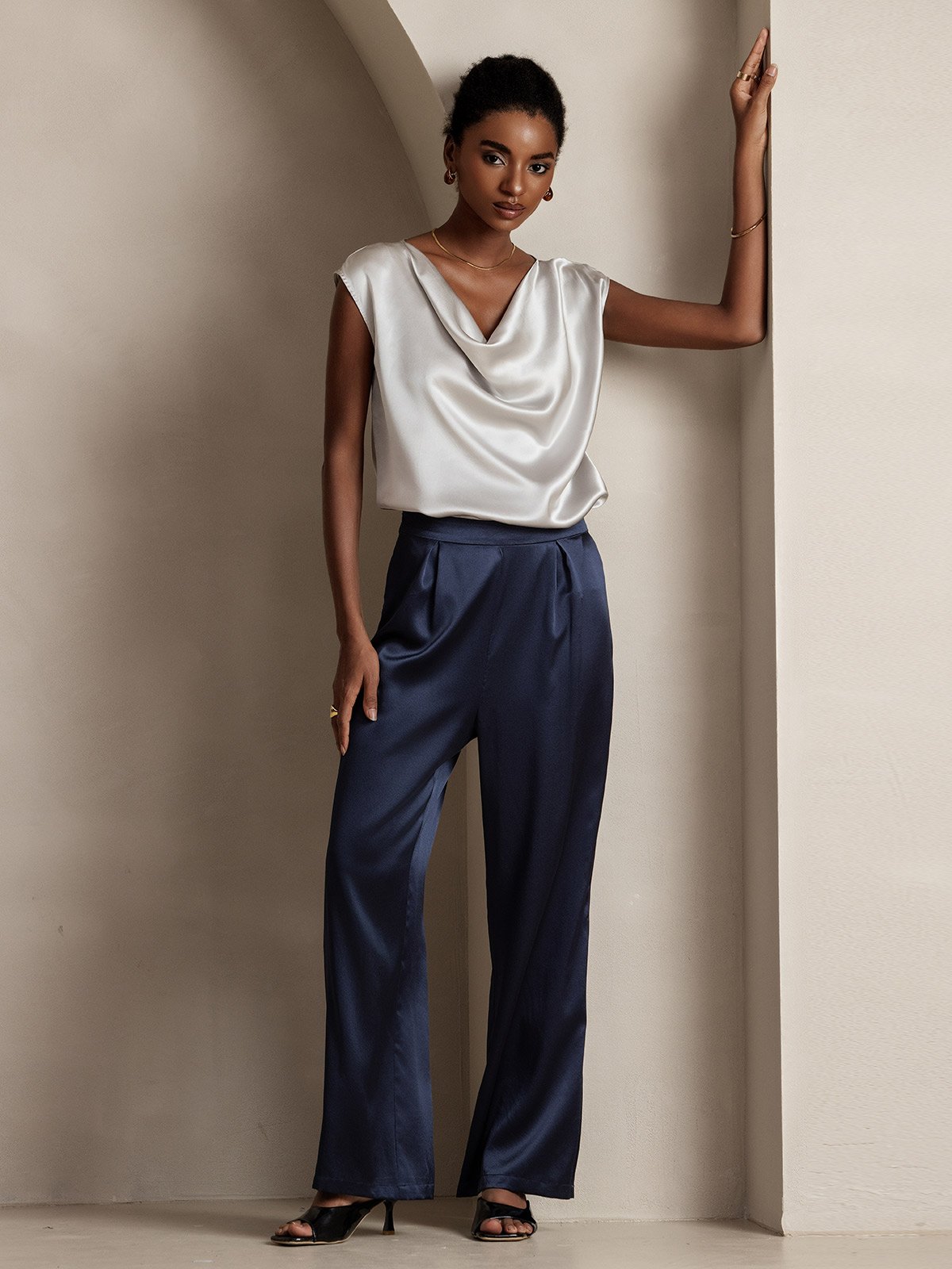 Reyanna™ | Silke Kappärmad Krage Tanktop/Blus