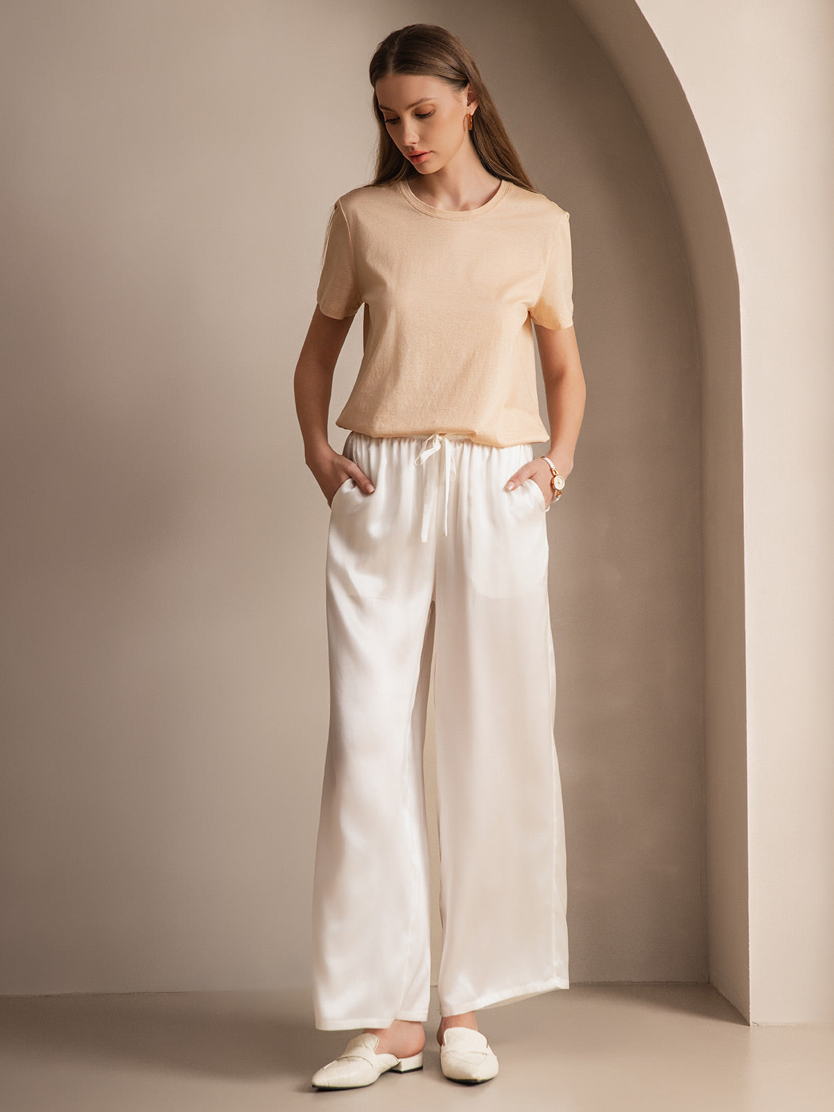Reyanna™ | Silke Stickad Bas Rund Hals T-Shirt