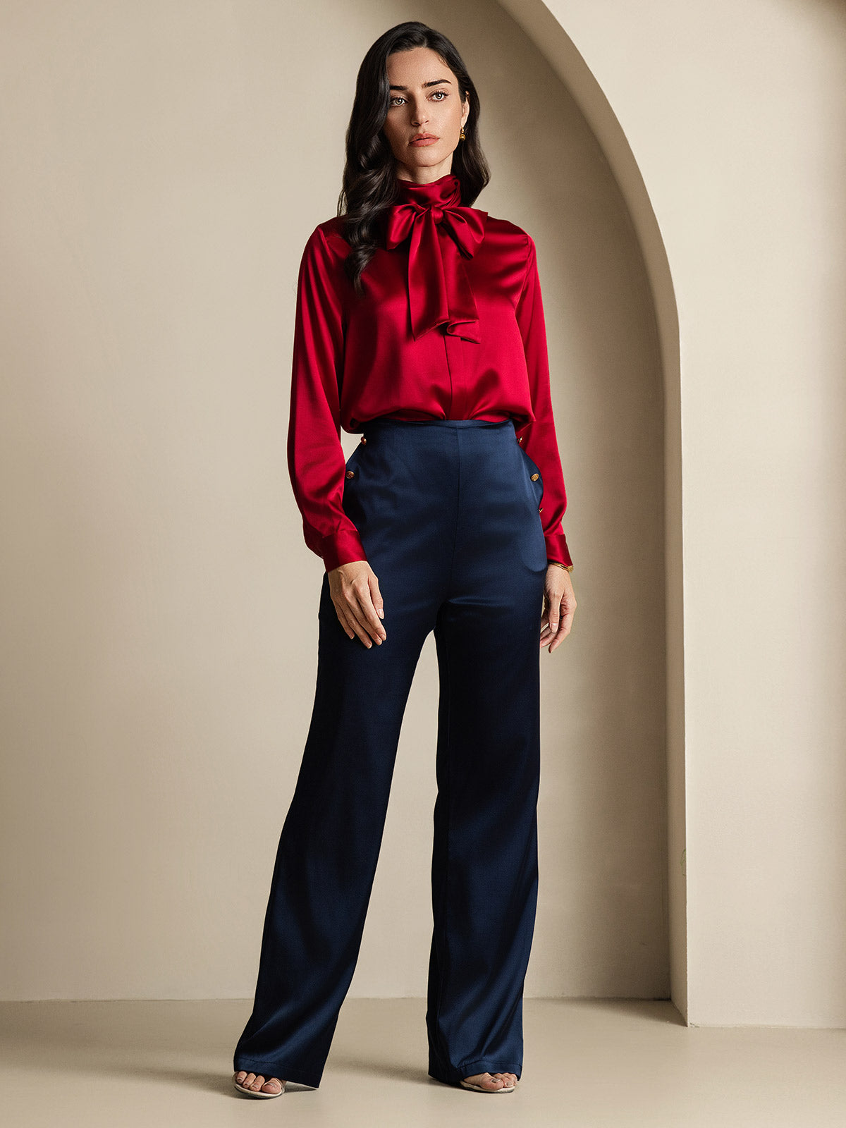 Reyanna™ | Dambasic Blus I 19 Momme Siden Med Knutkrage