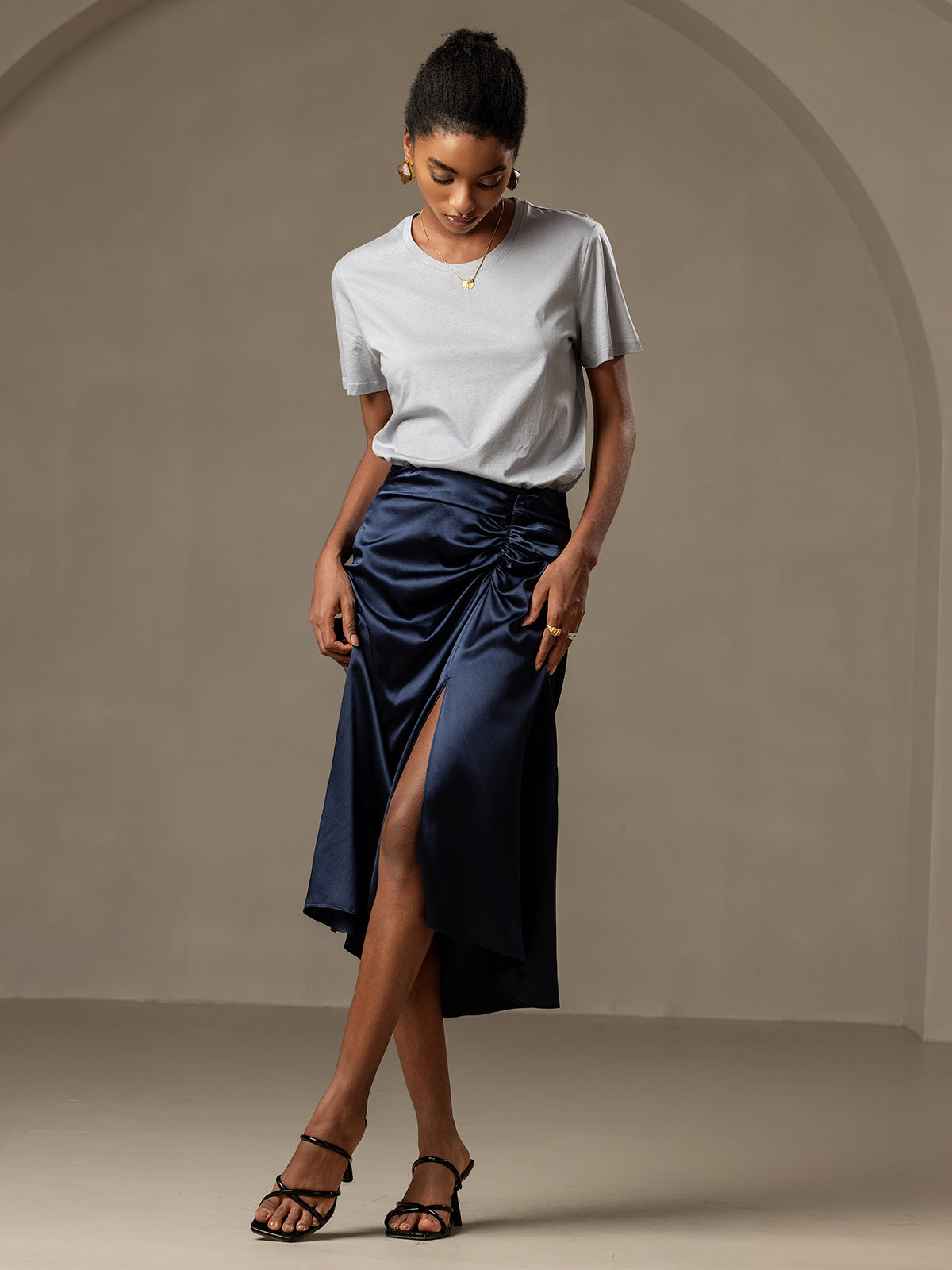 Reyanna™ | Silke Stickad Bas Rund Hals T-Shirt