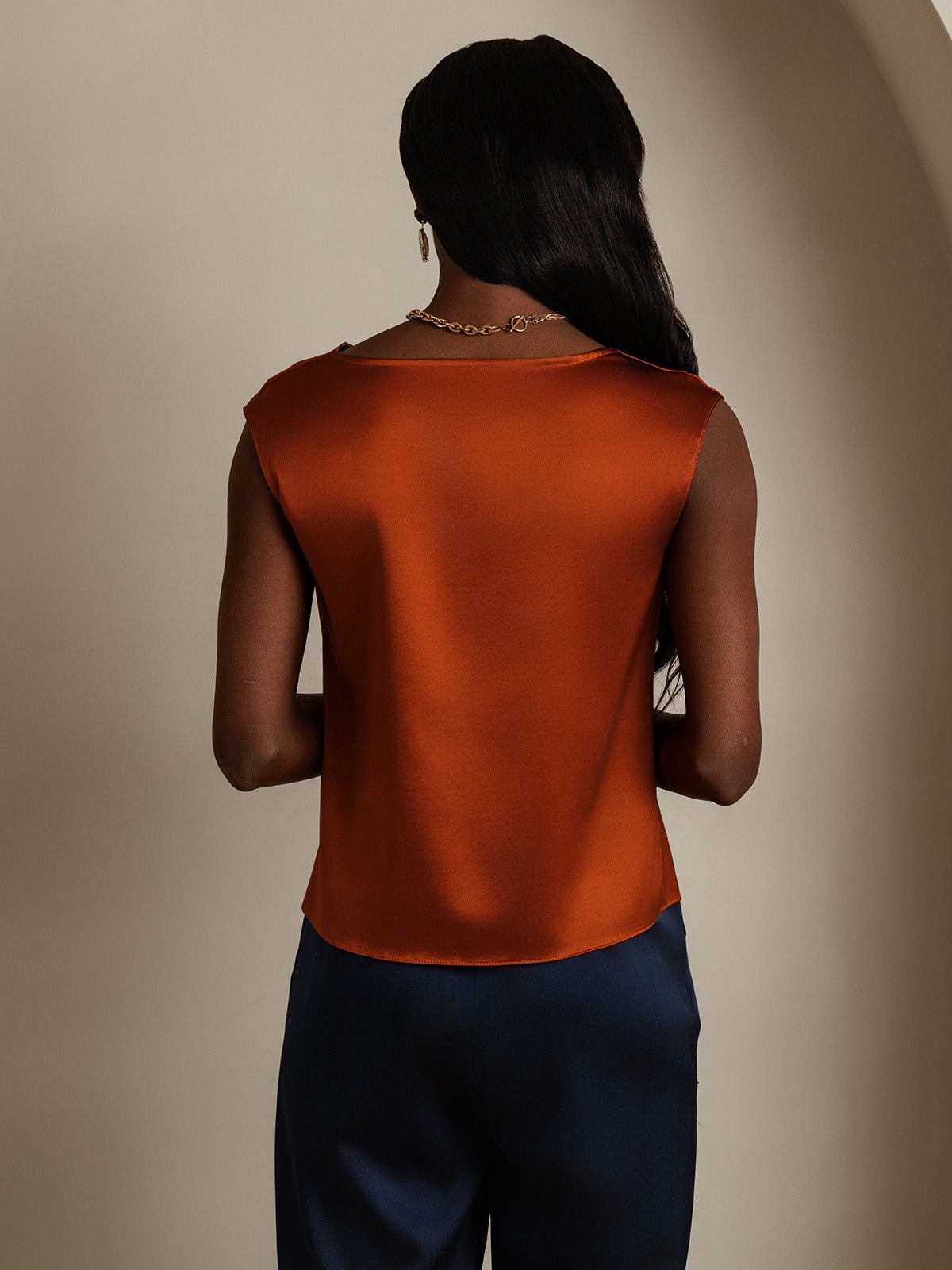 Reyanna™ | Silke Kappärmad Krage Tanktop/Blus